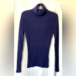 Van Heusen Turtleneck Sweater Size M